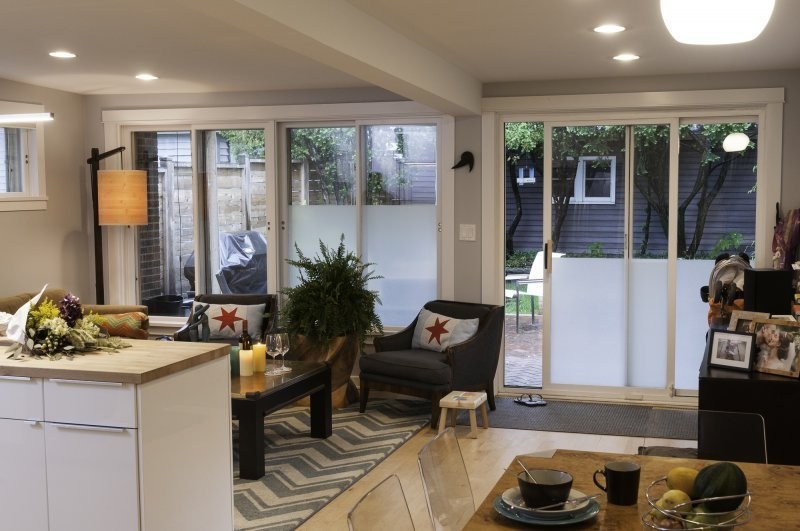 Mid-Century Split Level: Family room