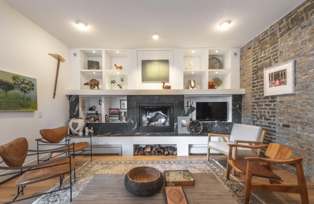 Bucktown Rehab for Two Artists: Living room