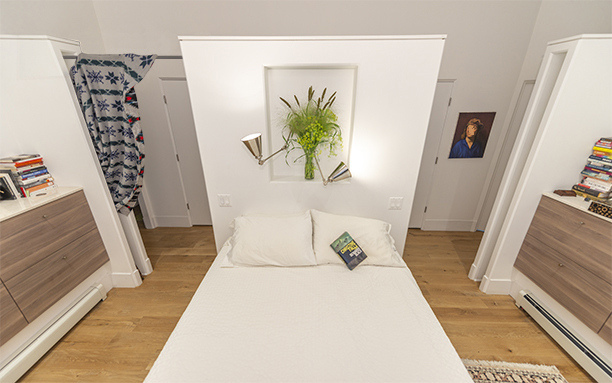 Bucktown Rehab for Two Artists: Master bedroom