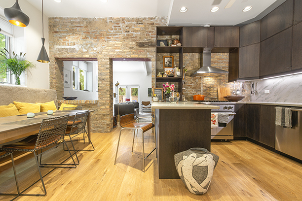 Bucktown Rehab for Two Artists: Kitchen &amp; Dining room