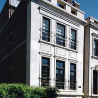 Chicago Greystone: Exterior