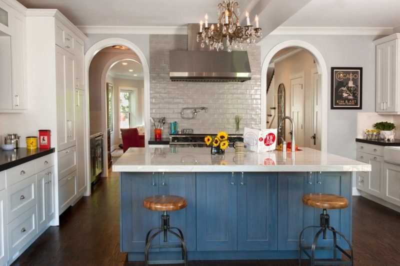 Roscoe village Rehab: Remodeled kitchen