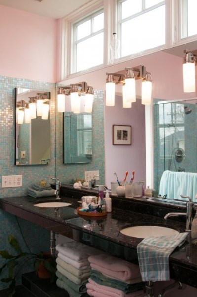 Teal House: Bath